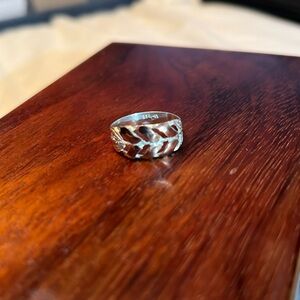 Gorgeous 18k and sterling silver ring